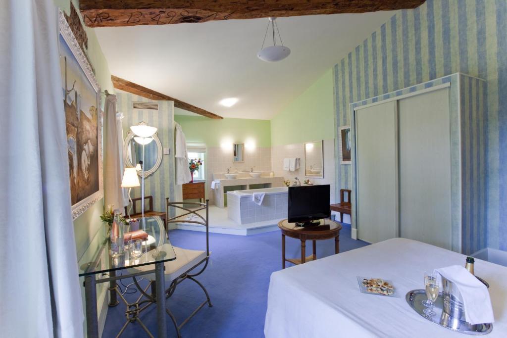 Hotel Le Domaine De La Colombiere Moissieu-sur-Dolon Zimmer foto