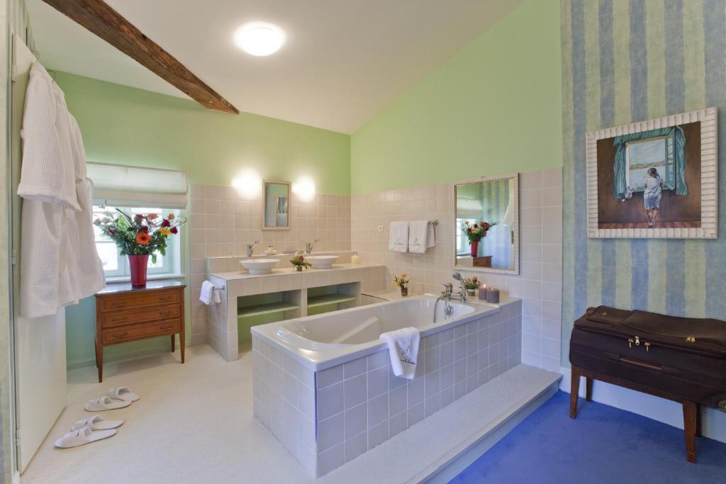 Hotel Le Domaine De La Colombiere Moissieu-sur-Dolon Zimmer foto