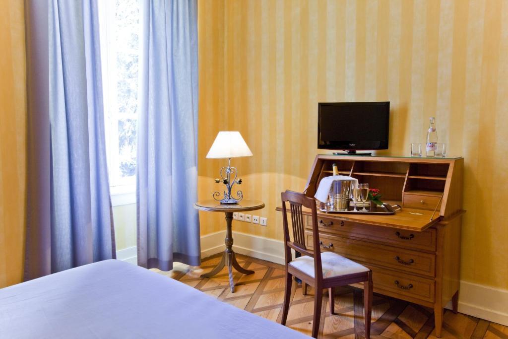 Hotel Le Domaine De La Colombiere Moissieu-sur-Dolon Zimmer foto