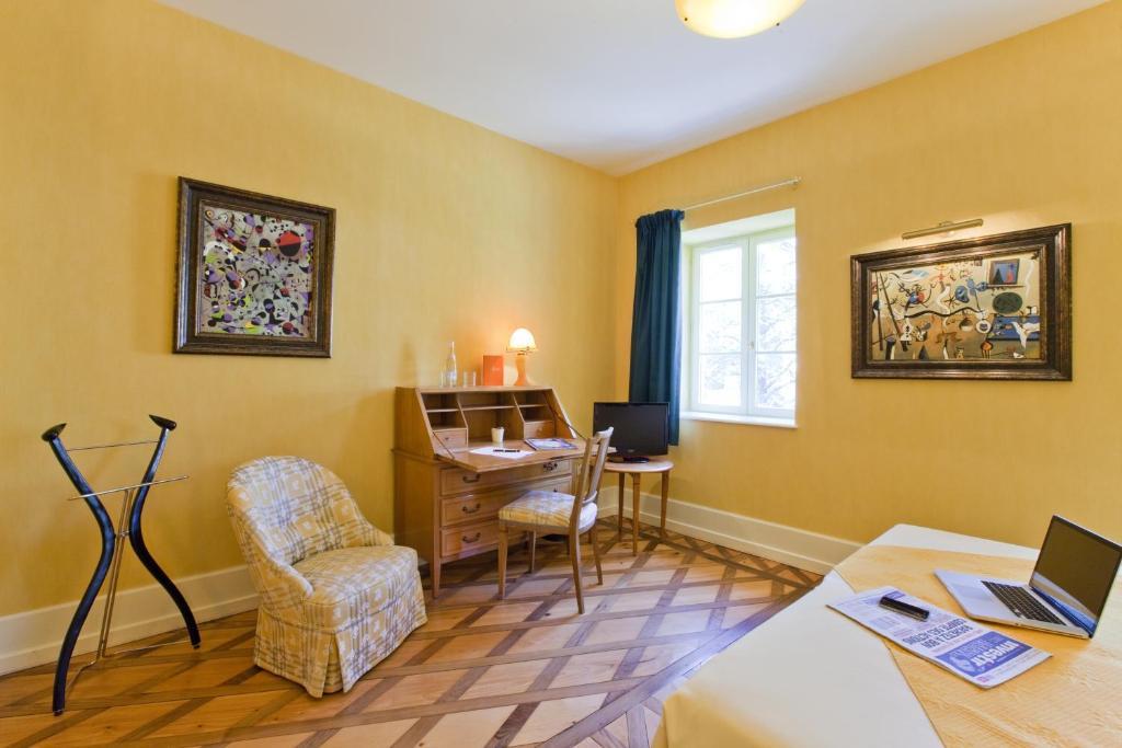 Hotel Le Domaine De La Colombiere Moissieu-sur-Dolon Zimmer foto